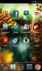 Screenshot: Mein "Social Media Homescreen" mit Herbst-Live-Hintergrund Season Zen HD